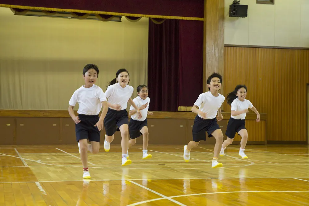 同じ動作を繰り返すスポーツの練習